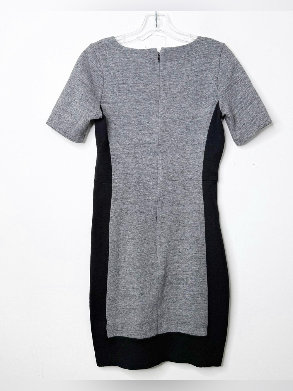 J. CREW | Gray and Black Wool Short Sleeve Colorblock Design Sheath Dress Sz. 4 - Picture 4 of 4